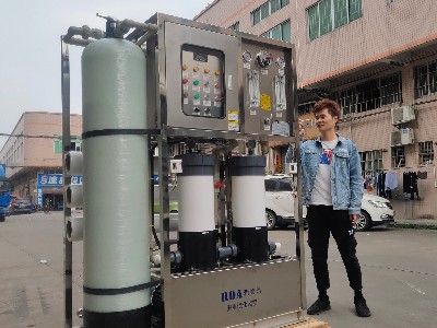 深圳友連船廠遠洋貨輪用15噸每天海水淡化設備